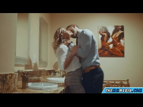 ❤️ כשבלונדינית חזה מפתה אותך בשירותים ציבוריים ❤❌ סקס בפורנו iw.quizfarmature.ru ️❤